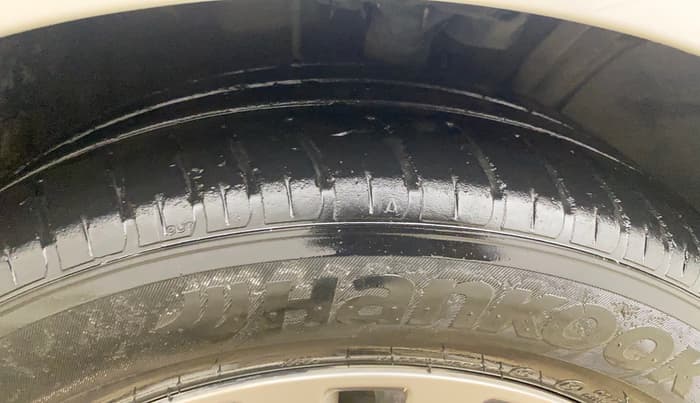 2017 Hyundai New Elantra 2.0 S PETROL, Petrol, Manual, 45,909 km, Right Front Tyre Tread