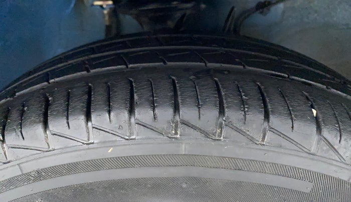2021 Maruti Alto VXI, Petrol, Manual, 24,690 km, Right Front Tyre Tread
