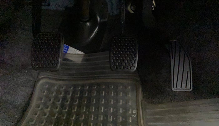 2021 Maruti Alto VXI, Petrol, Manual, 24,690 km, Pedals
