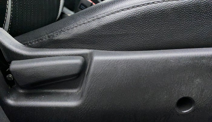 2021 Maruti Alto VXI, Petrol, Manual, 24,690 km, Driver Side Adjustment Panel