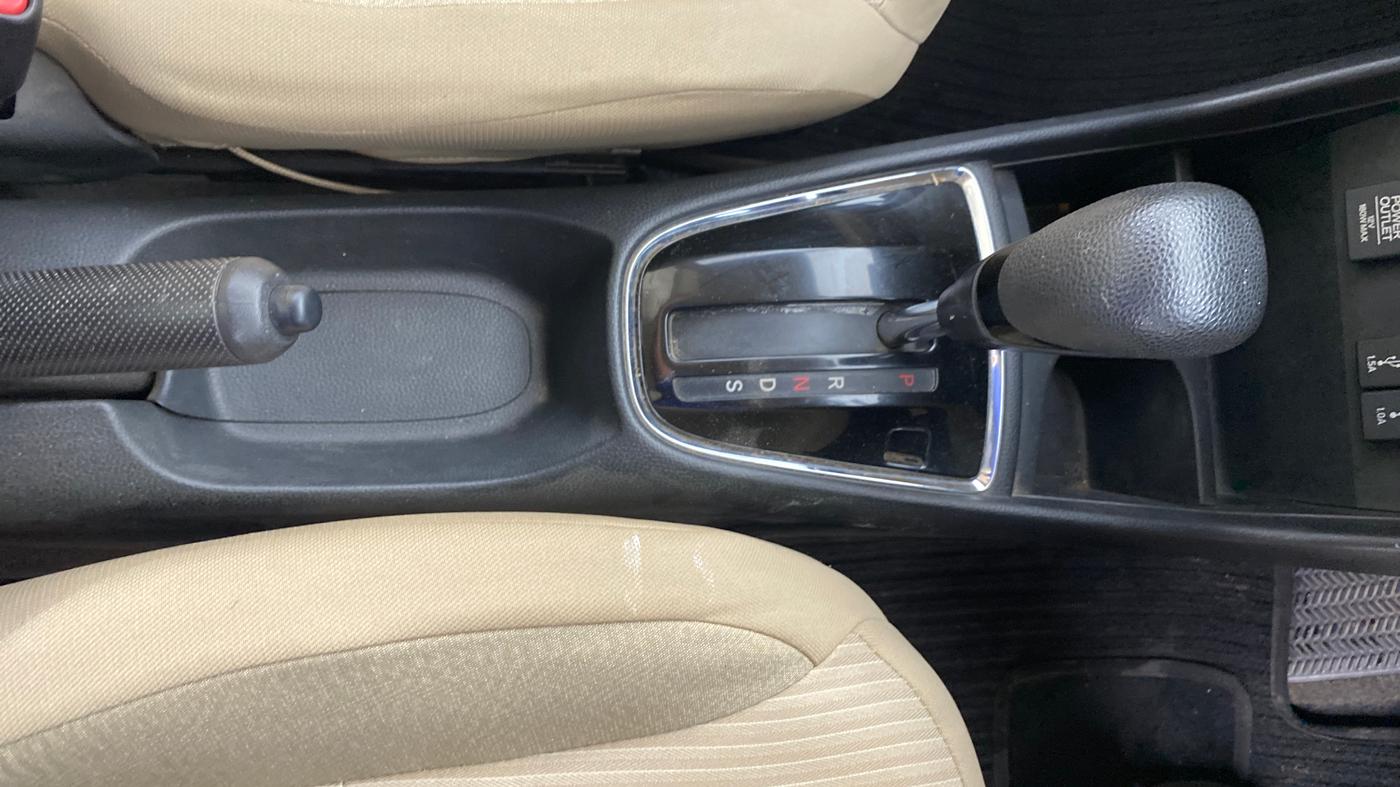 2019 Honda Amaze 1.2L I-VTEC VX CVT, Petrol, Automatic, 52,307 km, Gear Lever