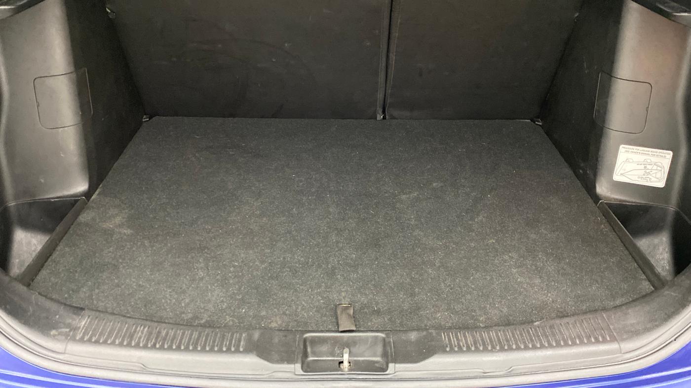 2016 Maruti S Cross ZETA 1.3, Diesel, Manual, 48,266 km, Boot Inside