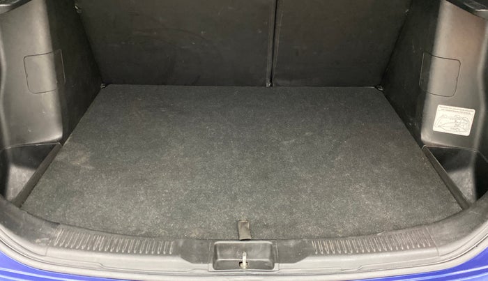 2016 Maruti S Cross ZETA 1.3, Diesel, Manual, 48,266 km, Boot Inside