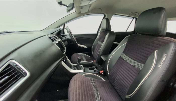 2016 Maruti S Cross ZETA 1.3, Diesel, Manual, 48,266 km, Right Side Front Door Cabin