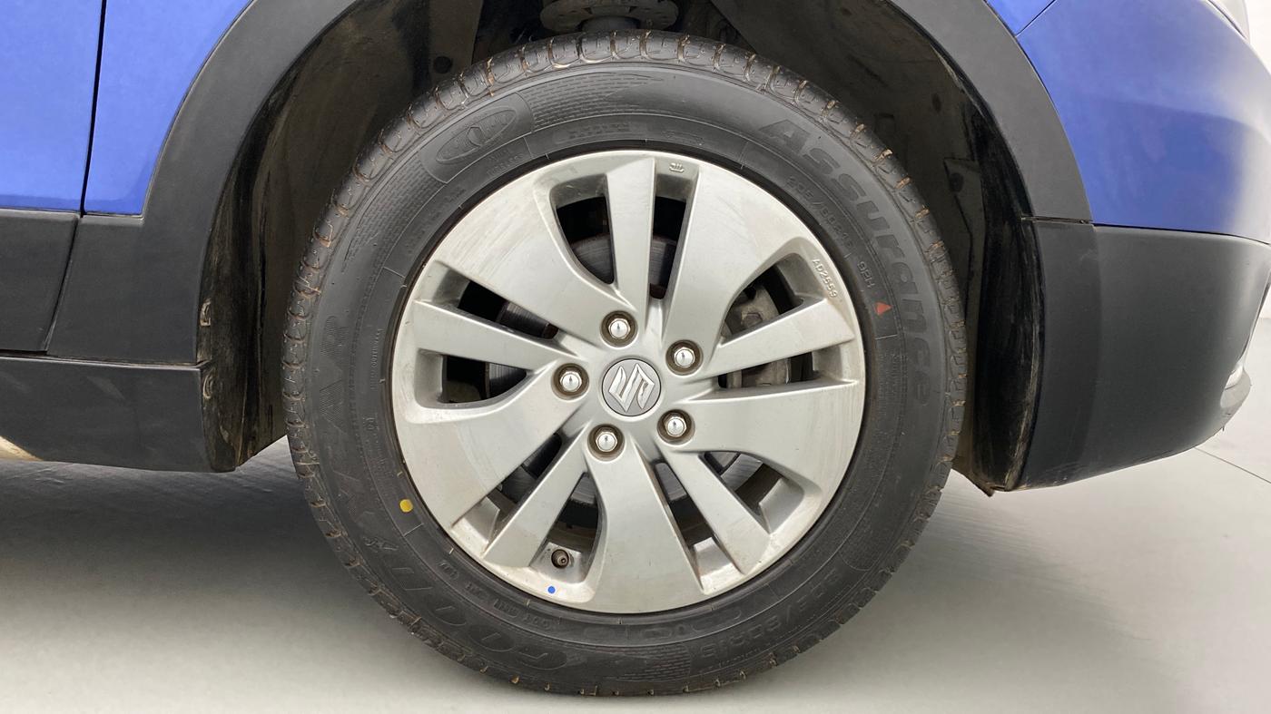 2016 Maruti S Cross ZETA 1.3, Diesel, Manual, 48,266 km, Right Front Wheel
