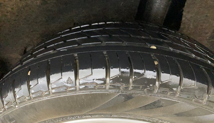 2018 Maruti Baleno ALPHA PETROL 1.2, CNG, Manual, 63,598 km, Left Rear Tyre Tread