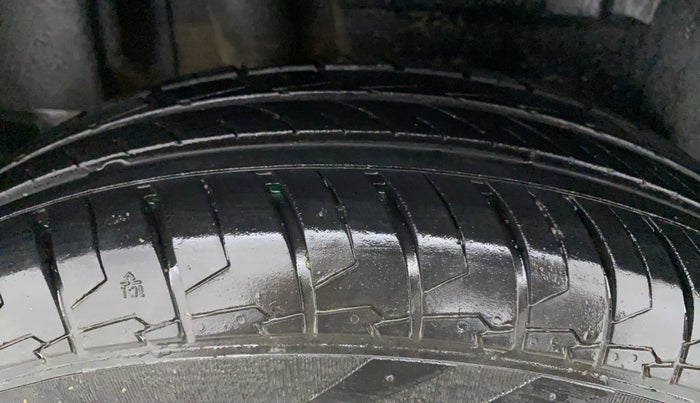 2021 Maruti Dzire VXI, Petrol, Manual, 21,019 km, Right Rear Tyre Tread