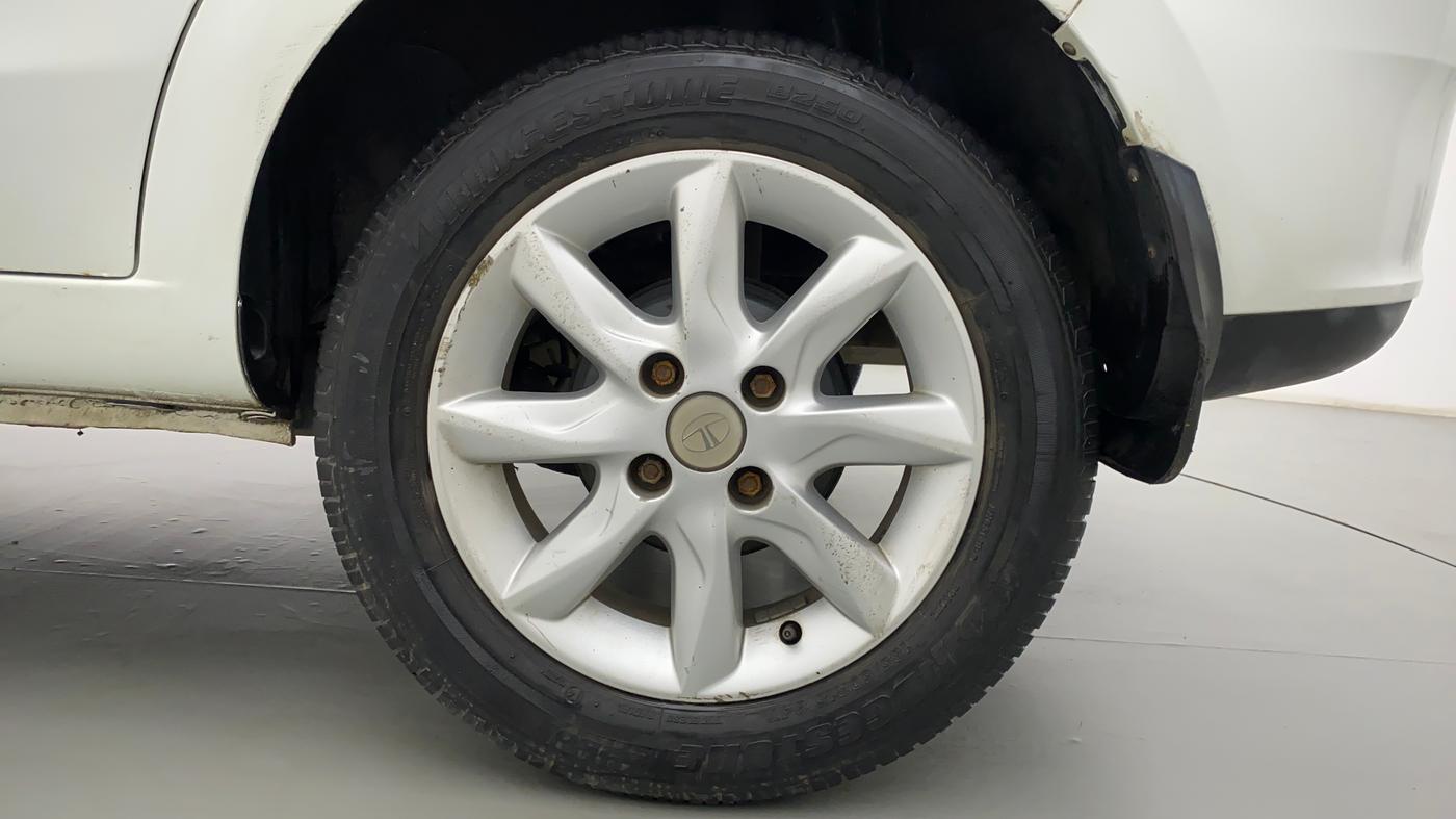 2016 Tata Zest XT RT, Petrol, Manual, 42,556 km, Left Rear Wheel
