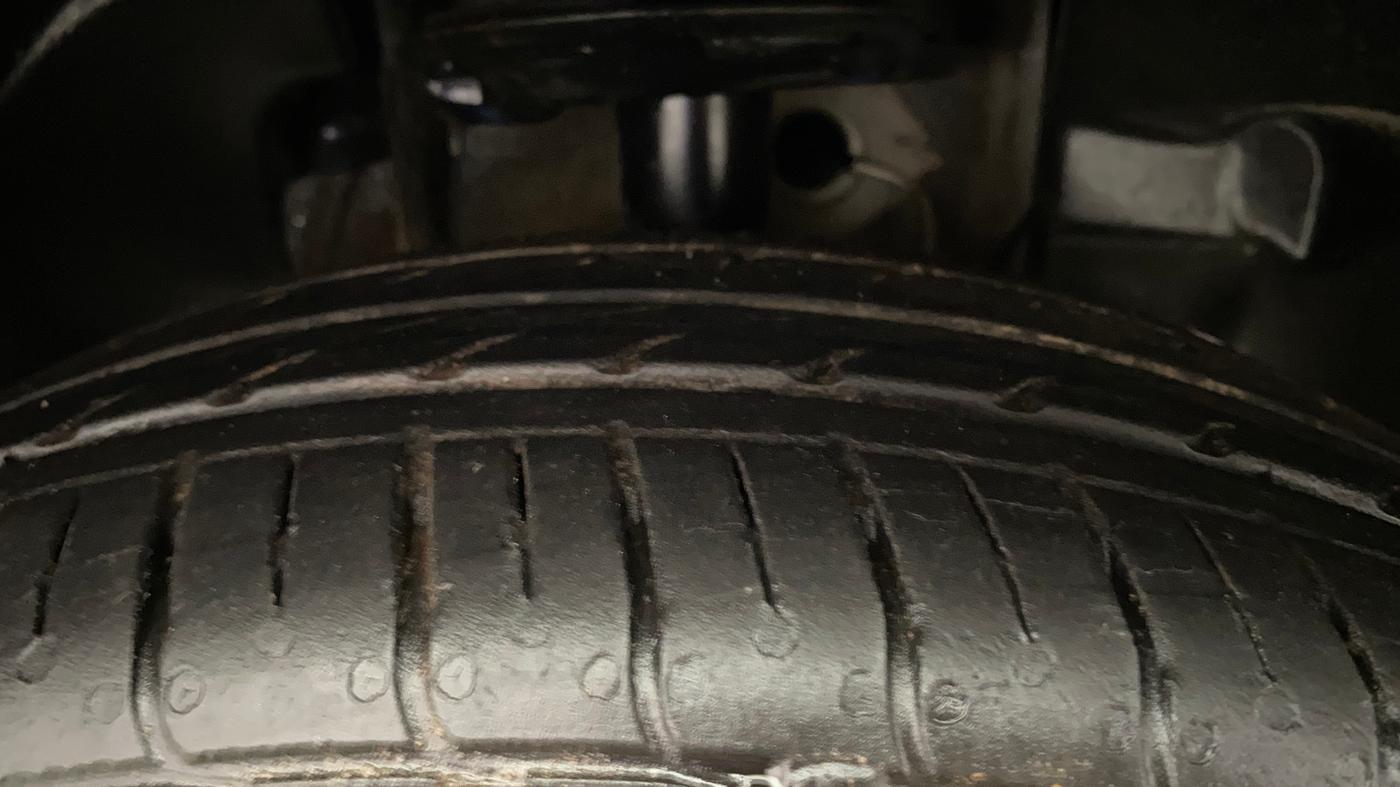 2021 Tata TIGOR XZA PLUS PETROL, Petrol, Automatic, 47,823 km, Right Front Tyre Tread