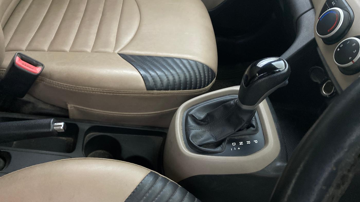 2015 Hyundai Grand i10 ASTA AT 1.2 KAPPA VTVT, CNG, Automatic, 90,155 km, Gear Lever
