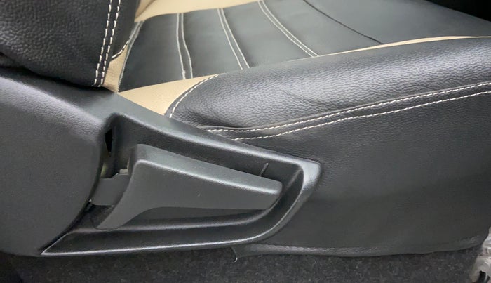 2020 Maruti S PRESSO VXI, Petrol, Manual, 13,090 km, Driver Side Adjustment Panel