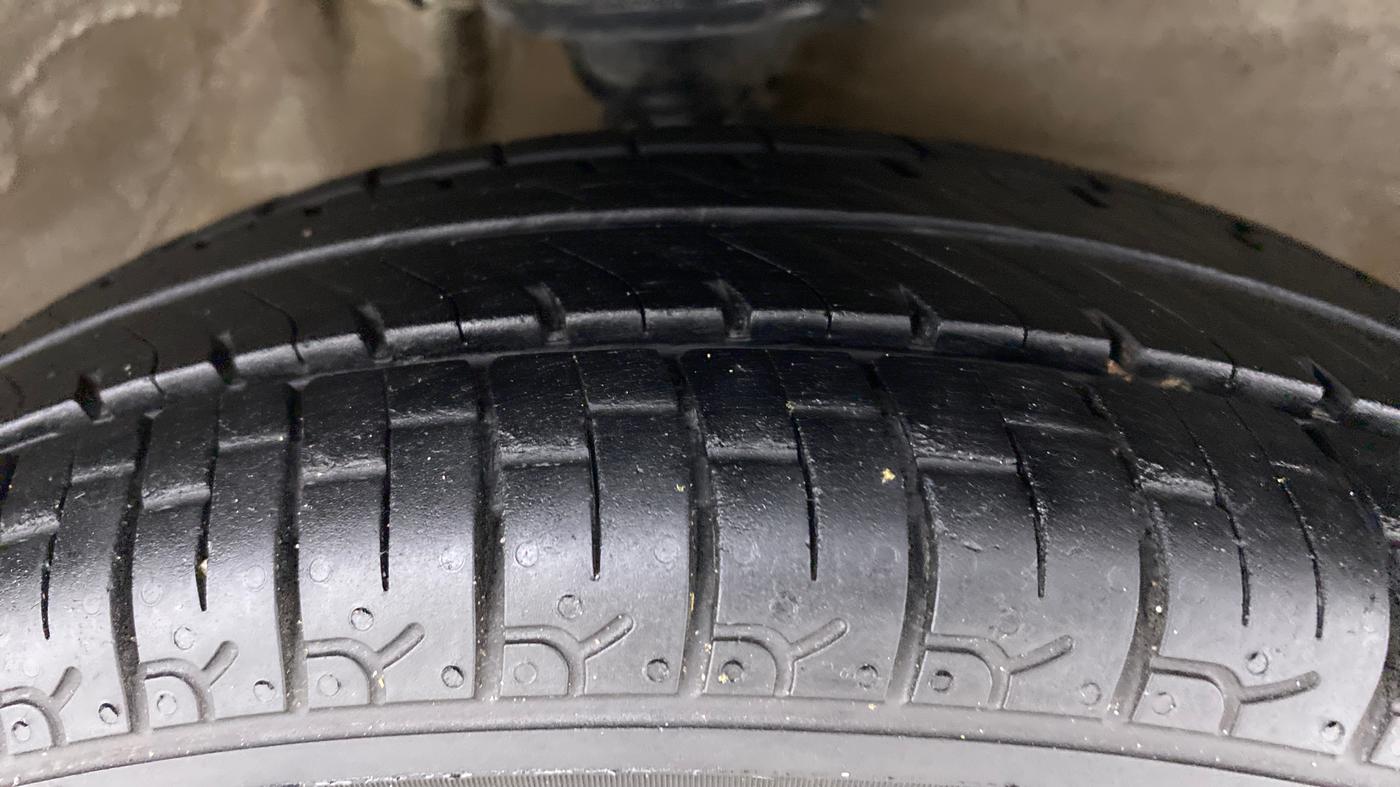 2013 Maruti Alto 800 LXI, Petrol, Manual, 60,908 km, Right Front Tyre Tread