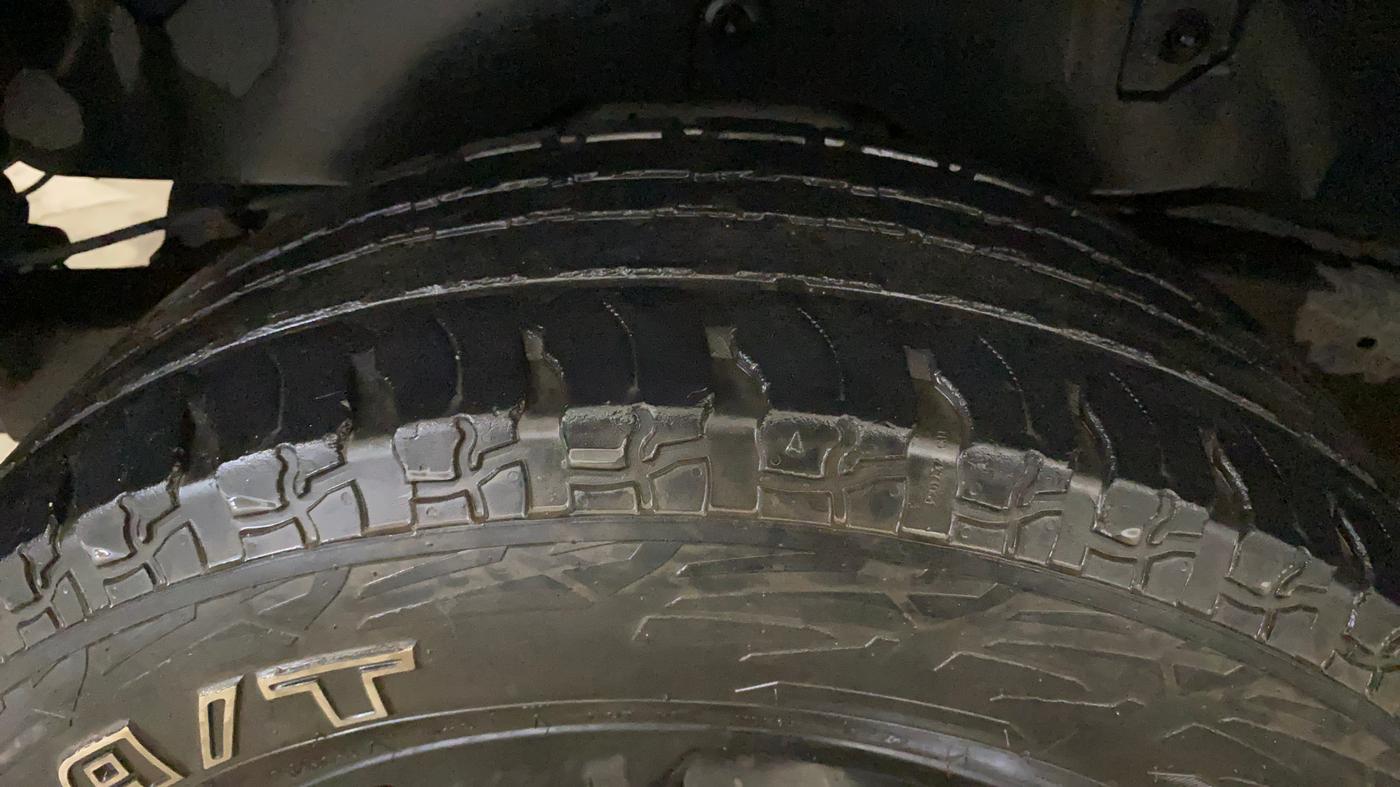 2021 Mahindra Thar LX  P 4WD AT CONVERTIBLE, Petrol, Automatic, 12,345 km, Right Rear Tyre Tread