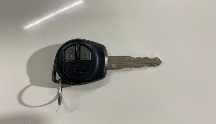 2021 Maruti S PRESSO VXI+, CNG, Manual, 66,800 km, Key Close Up