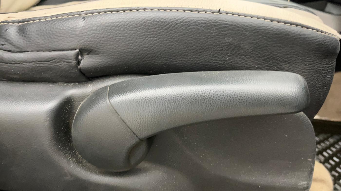 2017 Honda City 1.5L I-VTEC SV, Petrol, Manual, 97,531 km, Driver Side Adjustment Panel