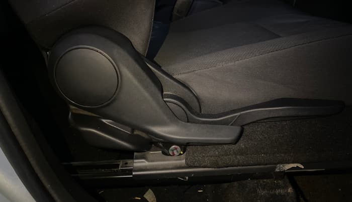 2024 Maruti BREZZA VXI S-CNG, CNG, Manual, 15,286 km, Driver Side Adjustment Panel