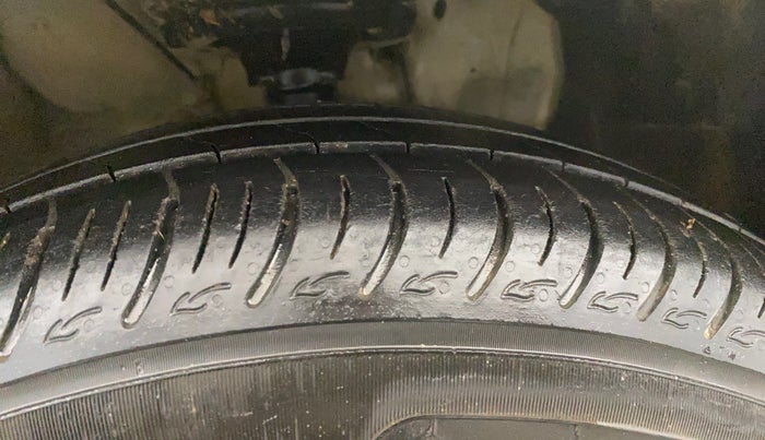 2019 Hyundai Elite i20 SPORTZ PLUS 1.2, Petrol, Manual, 96,928 km, Right Front Tyre Tread