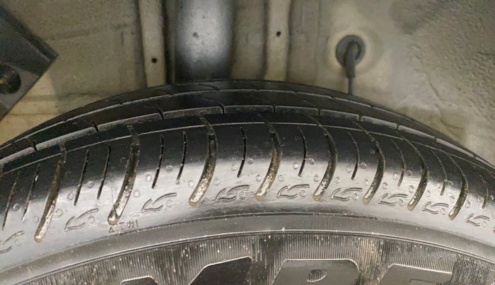 2019 Hyundai Elite i20 SPORTZ PLUS 1.2, Petrol, Manual, 96,928 km, Right Rear Tyre Tread