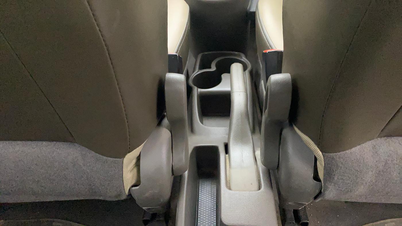 2014 Hyundai i10 MAGNA 1.1, Petrol, Manual, 27,221 km, Driver Side Adjustment Panel