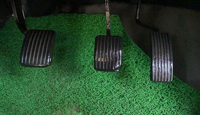 2013 Hyundai i10 MAGNA 1.1, Petrol, Manual, 33,601 km, Pedals