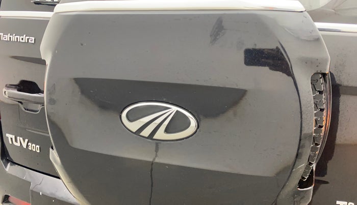 2017 Mahindra TUV300 T8 AMT, Diesel, Automatic, 95,597 km, Spare Tyre