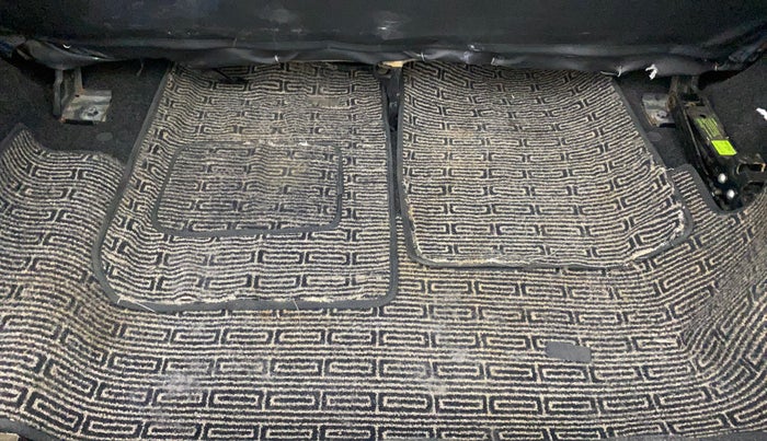 2017 Mahindra TUV300 T8 AMT, Diesel, Automatic, 95,597 km, Boot Inside