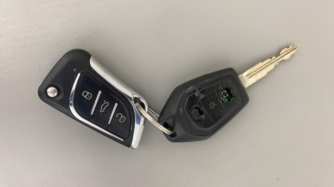 2017 Mahindra TUV300 T8 AMT, Diesel, Automatic, 95,597 km, Key Close Up