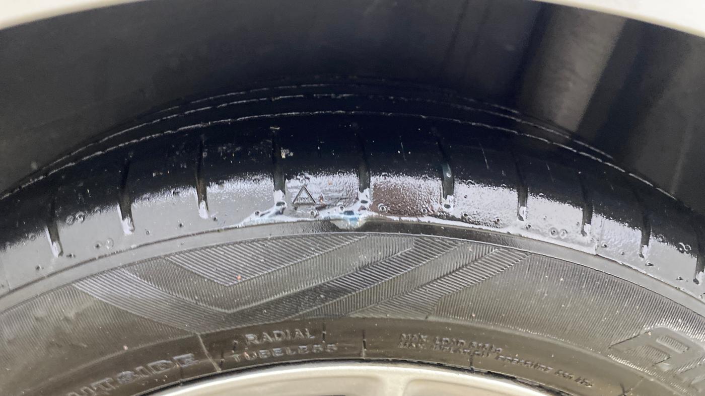 2019 Ford Figo Aspire TITANIUM 1.2 PETROL, CNG, Manual, 1,11,407 km, Left Rear Tyre Tread