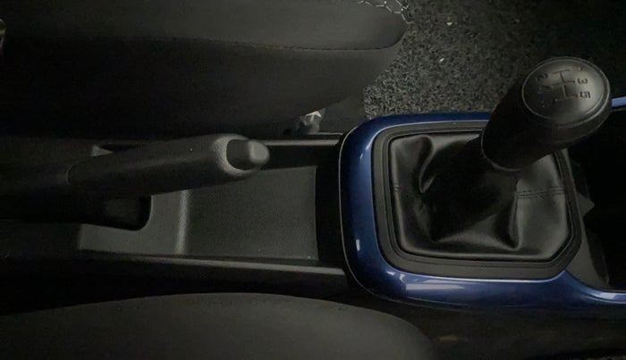 2023 Maruti IGNIS SIGMA 1.2, Petrol, Manual, 4,684 km, Gear Lever