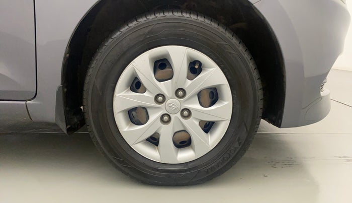 2015 Hyundai Elite i20 MAGNA 1.2, Petrol, Manual, 53,726 km, Right Front Wheel