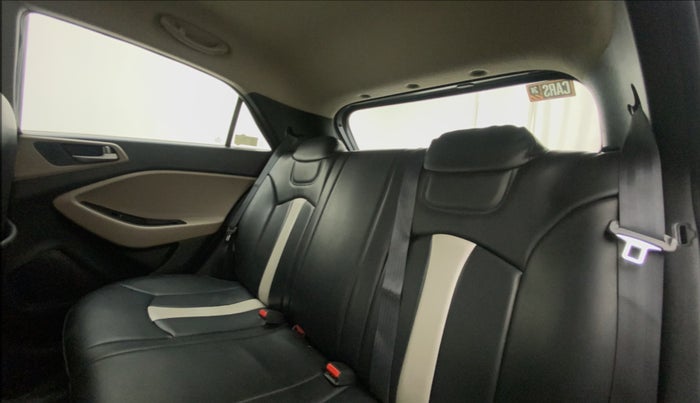 2015 Hyundai Elite i20 MAGNA 1.2, Petrol, Manual, 53,726 km, Right Side Rear Door Cabin