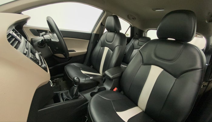 2015 Hyundai Elite i20 MAGNA 1.2, Petrol, Manual, 53,726 km, Right Side Front Door Cabin
