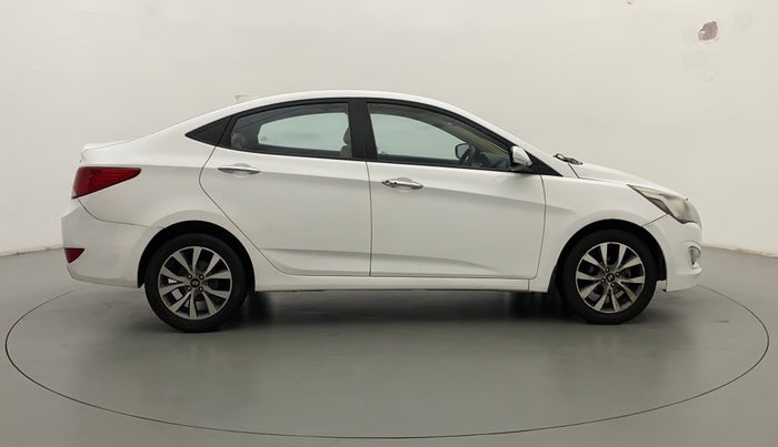 2016 Hyundai Verna FLUIDIC 1.6 CRDI SX 4S, Diesel, Manual, 77,673 km, Right Side