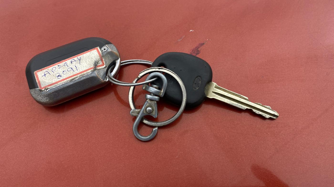 2013 Hyundai i10 MAGNA 1.2, Petrol, Manual, 1,03,426 km, Key Close Up