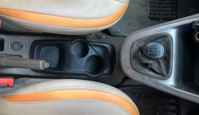 2013 Hyundai i10 MAGNA 1.2, Petrol, Manual, 1,03,426 km, Gear Lever