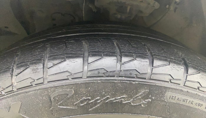 2016 Hyundai Creta SX PLUS  ANNIVERSARY EDITION 1.6 PETROL, Petrol, Manual, 88,267 km, Left Front Tyre Tread