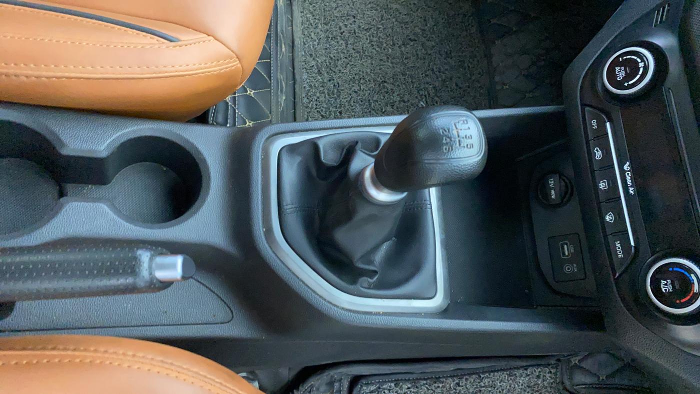 2016 Hyundai Creta SX PLUS  ANNIVERSARY EDITION 1.6 PETROL, Petrol, Manual, 88,347 km, Gear Lever