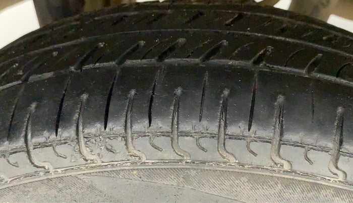 2015 Maruti Alto 800 LXI, Petrol, Manual, 29,713 km, Right Rear Tyre Tread
