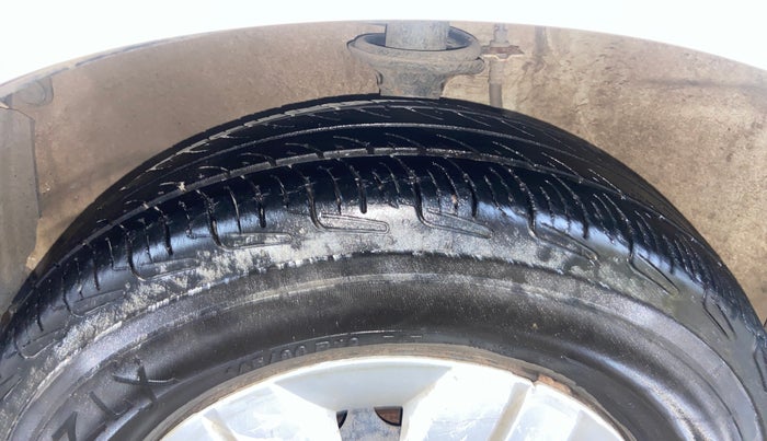 2017 Maruti Alto 800 LXI, Petrol, Manual, 45,038 km, Left Front Tyre Tread