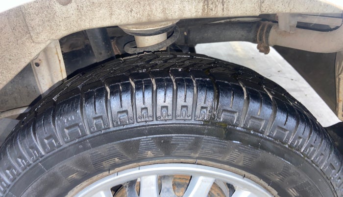 2017 Maruti Alto 800 LXI, Petrol, Manual, 45,038 km, Left Rear Tyre Tread