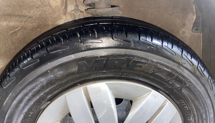 2017 Maruti Alto 800 LXI, Petrol, Manual, 45,038 km, Right Front Tyre Tread