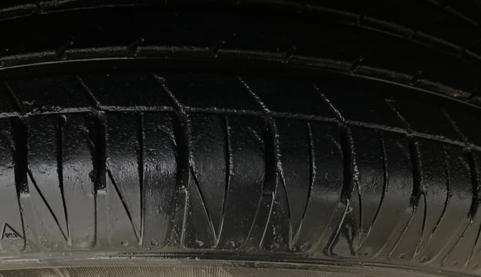 2017 Maruti Vitara Brezza ZDI PLUS, Diesel, Manual, 79,489 km, Right Front Tyre Tread