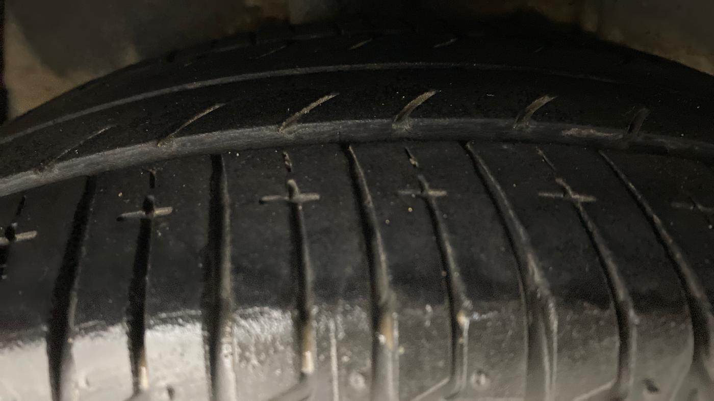 2014 Hyundai Xcent SX 1.2 OPT, Petrol, Manual, 80,274 km, Right Rear Tyre Tread
