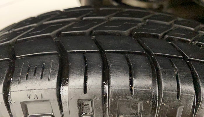 2022 Maruti Eeco 5 STR AC CNG (O), CNG, Manual, 6,587 km, Right Rear Tyre Tread