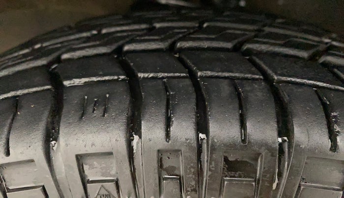 2022 Maruti Eeco 5 STR AC CNG (O), CNG, Manual, 6,587 km, Left Front Tyre Tread