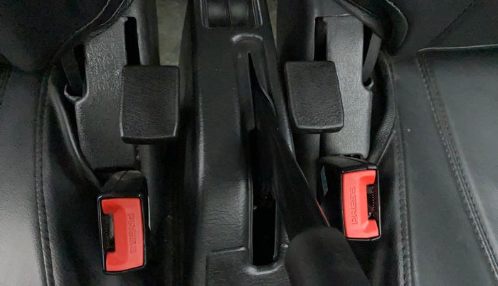 2022 Maruti Eeco 5 STR AC CNG (O), CNG, Manual, 6,587 km, Driver Side Adjustment Panel