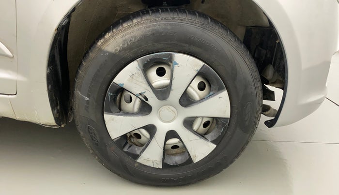 2010 Maruti Swift Dzire LXI, Petrol, Manual, 46,707 km, Right Front Wheel