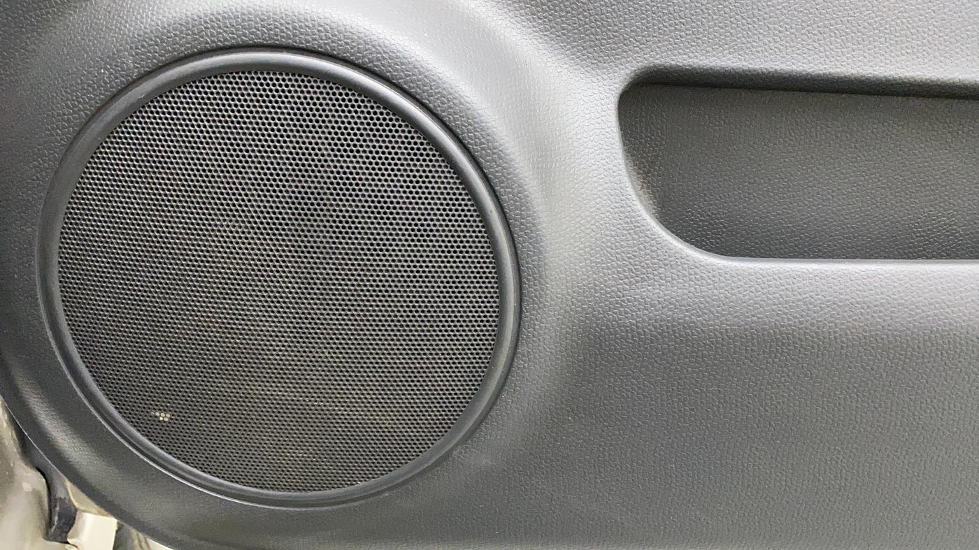 2010 Maruti Swift Dzire LXI, Petrol, Manual, 46,707 km, Speaker