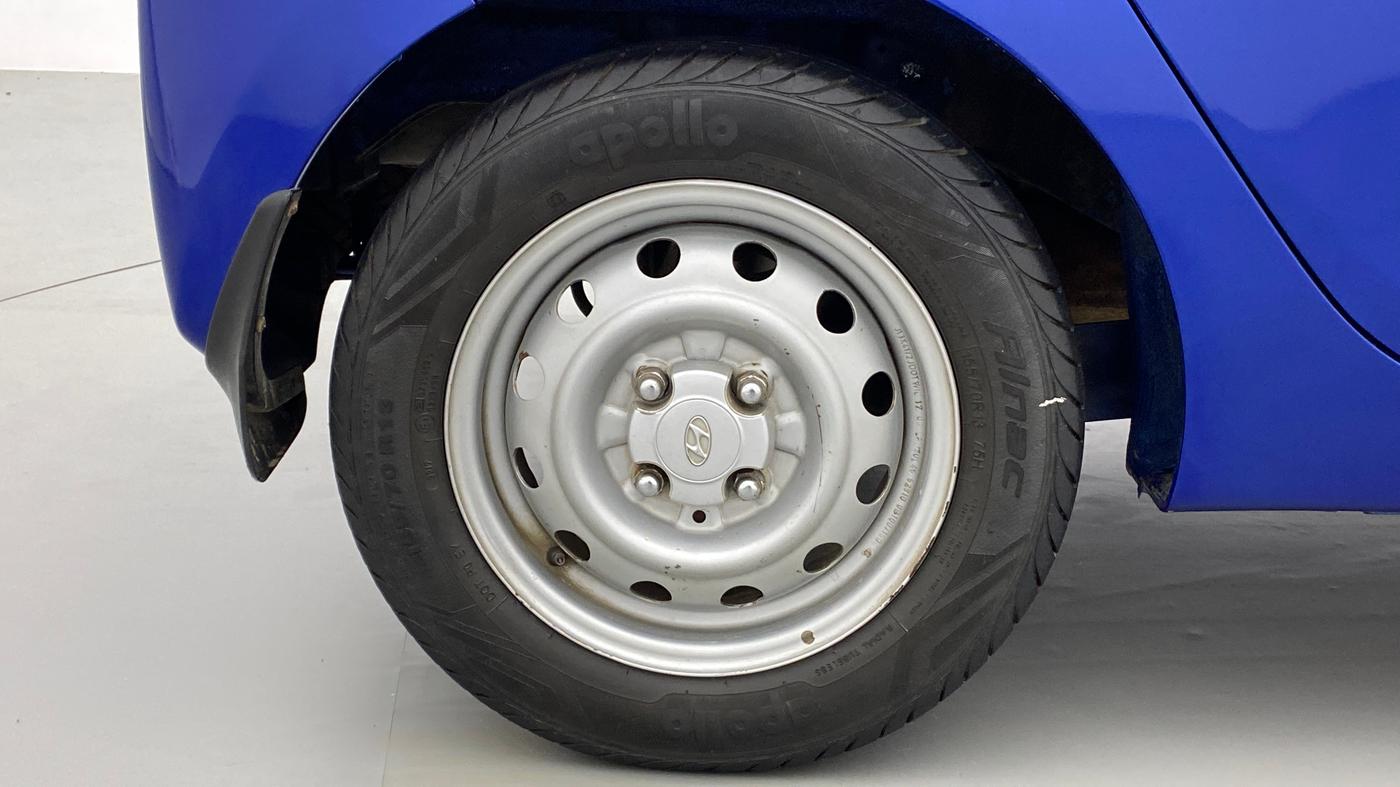 2017 Hyundai Eon ERA PLUS, Petrol, Manual, 33,083 km, Right Rear Wheel