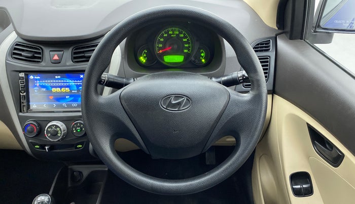 2017 Hyundai Eon ERA PLUS, Petrol, Manual, 33,083 km, Steering Wheel Close Up